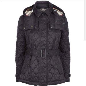 Burberry Short Finsbridge Quilted Jacket (Black)